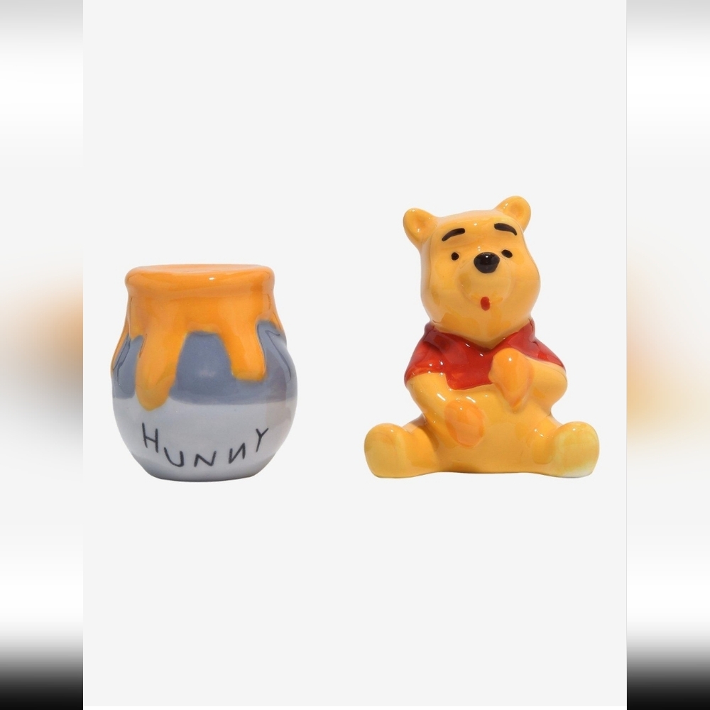 Disney Winie the Pooh Honey Pot & Pooh Bear Figural Salt & Pepper Shaker Set